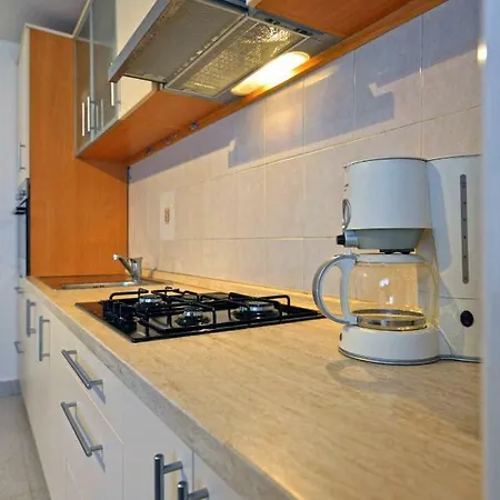 Διαμέρισμα Miracle Μούρτερ